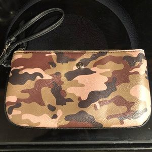 Nine West camo Wristlet